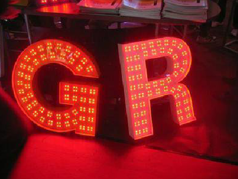 大关LED发光字常见的安装误区。